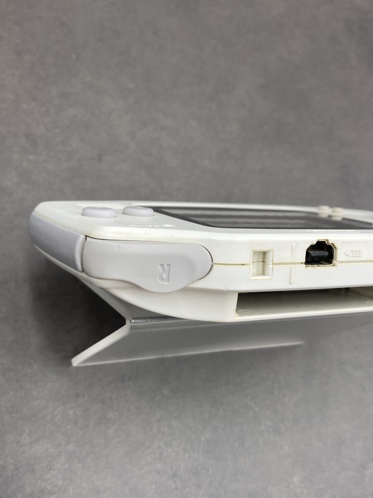 Nintendo Game Boy Advance AGB-001 Console White tested 0707-405