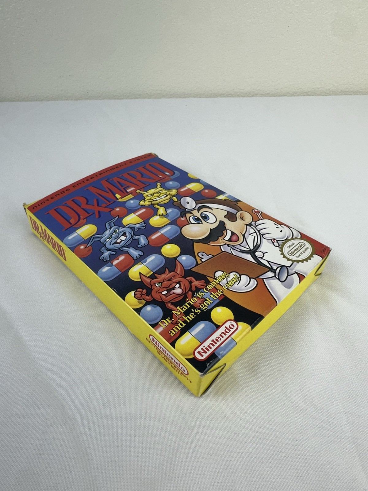 Dr Mario Nintendo NES Game 1990 Complete Box Manual Poster Foam Japan Original