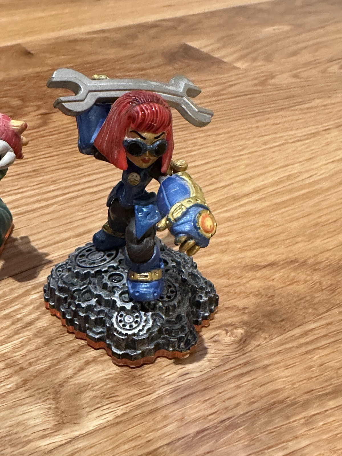Skylanders Giants Series 2 – Lot of 8 Figures / Cynder, Thumpback and more.