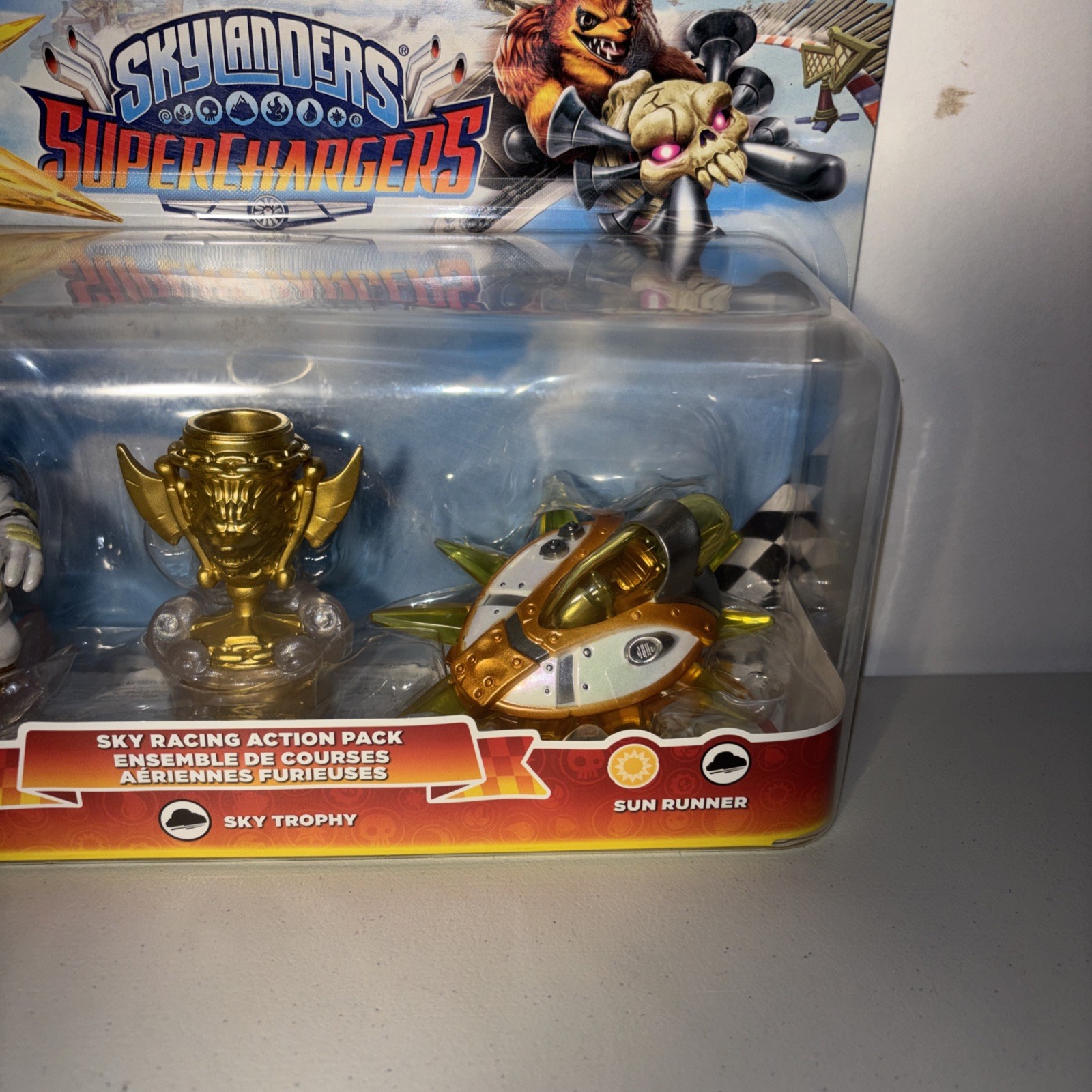 Skylanders Superchargers Sky Racing Action Pack Astroblast Sun Runner Trophy NIB