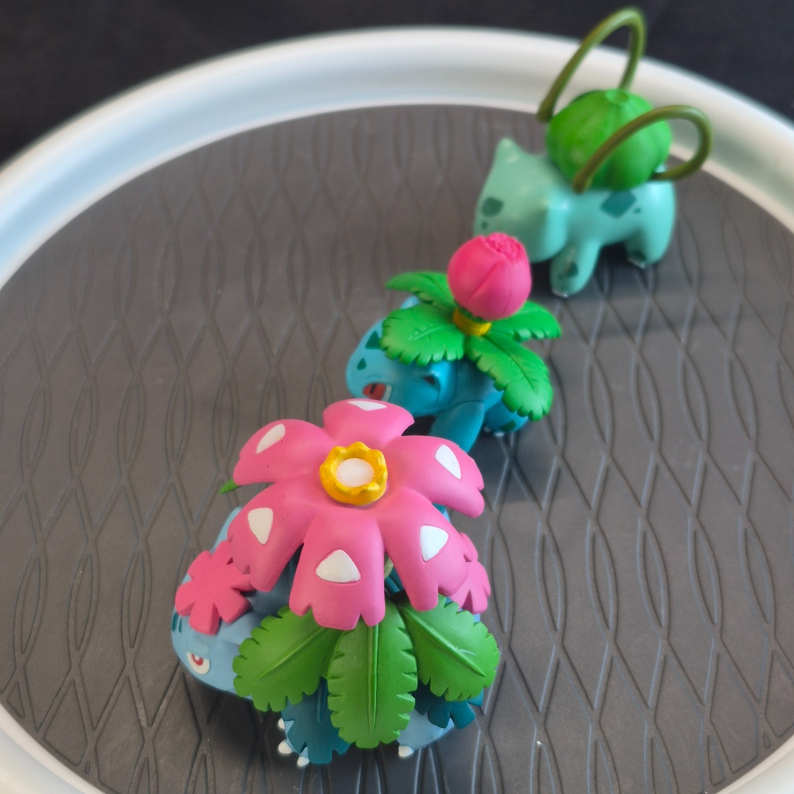 Mega Venusaur Ivysaur Bulbasaur Pokemon Figures Takara Tomy & Jazwares Mid 00’s