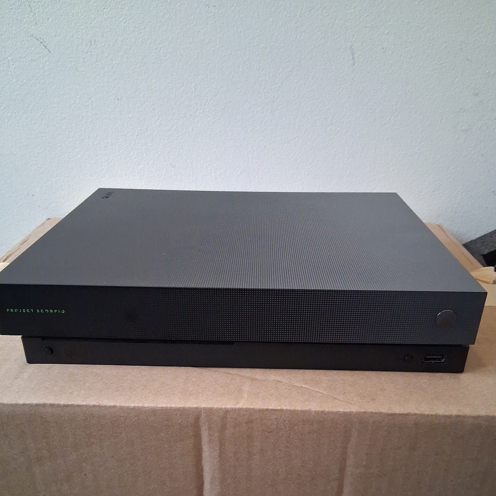 Microsoft Xbox One X Project Scorpio 1TB Console Limited Edition -Complete-