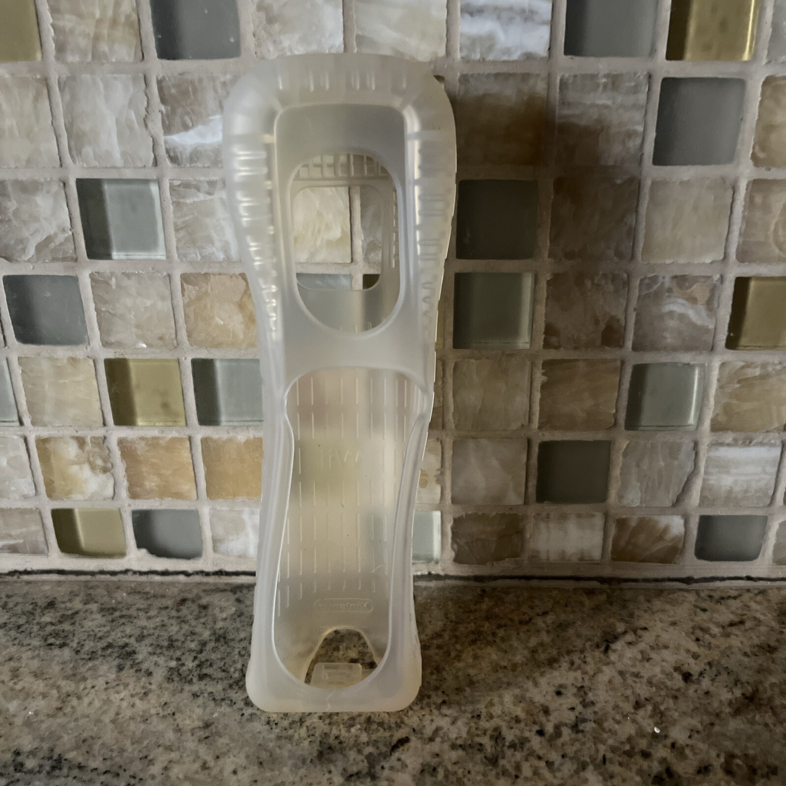 Nintendo Wii Remote MotionPlus AddOn Rubber Silicone Gel Grip Cover Sleeve Clear