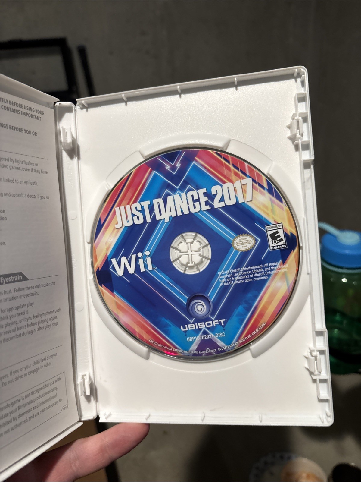 Nintendo Wii Just Dance 2017 Complete CIB Tested-working