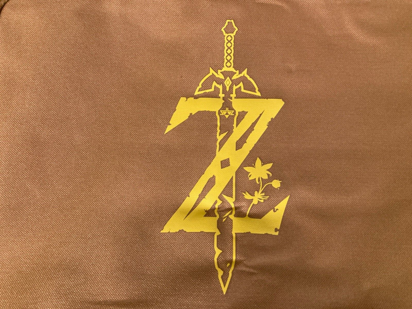 Nintendo Legend Of Zelda Breath Of The Wild Messenger Bag (Zipper pull missing)