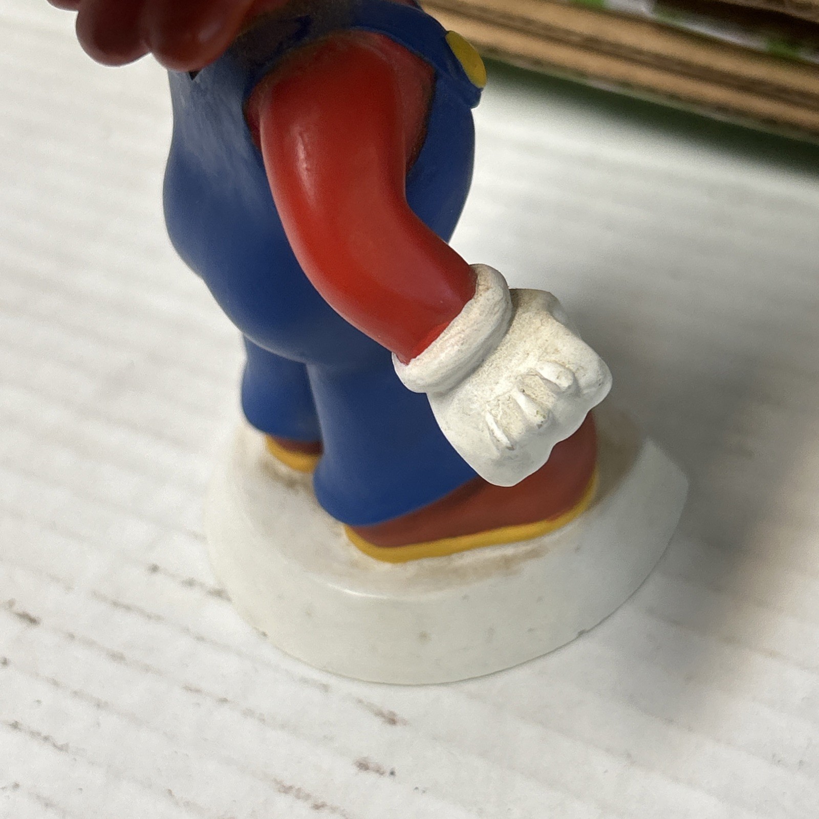 Vintage 2002 BD&A Nintendo Collectibles Mario Bobblehead Read