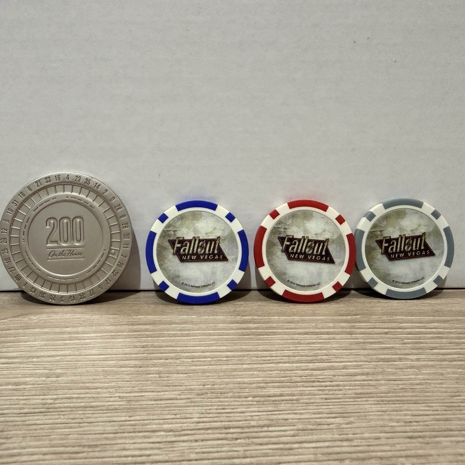Fallout New Vegas Poker Chips Lot Of 13 W/Platinum Lucky 38