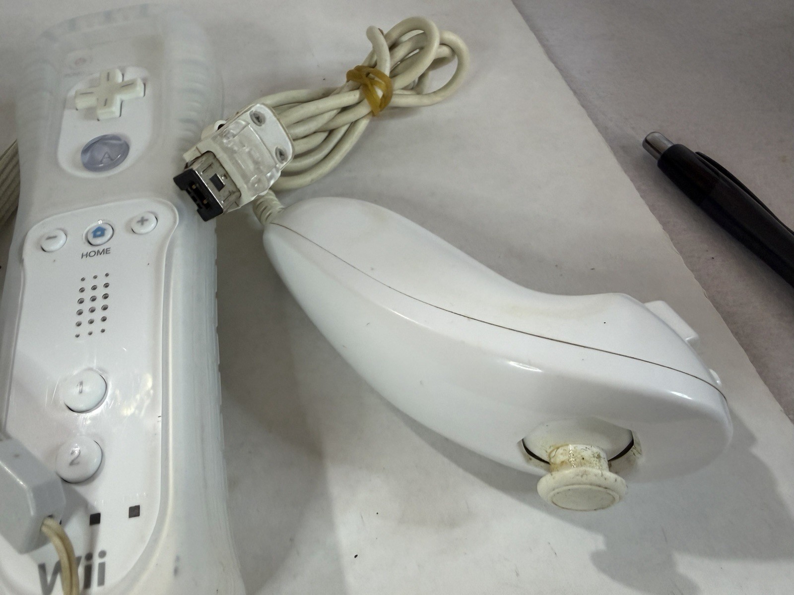 Wii video game console bundle with multiple accessories and games (untested)