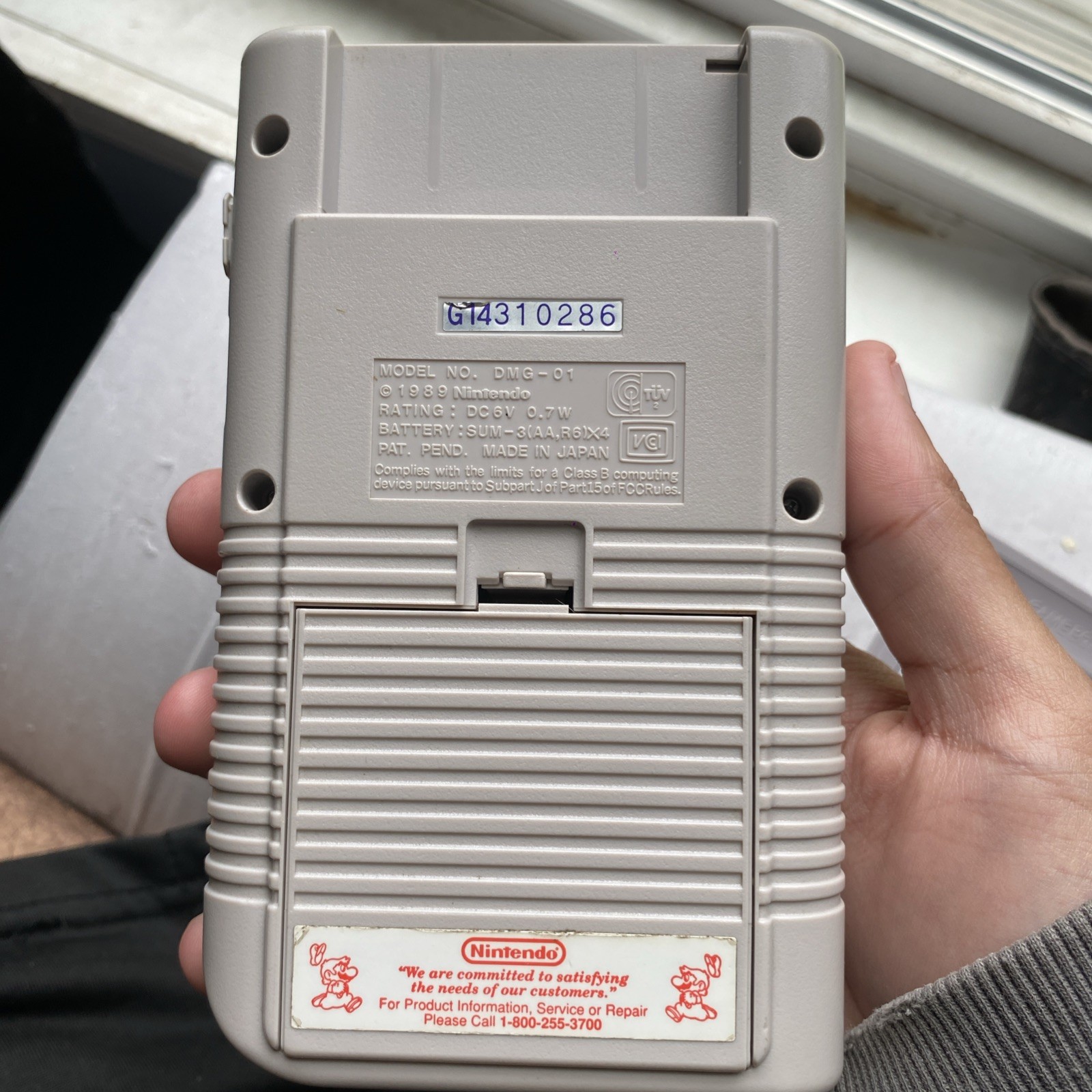 Nintendo Game Boy Handheld System- Gray- Original with Super Mario Land