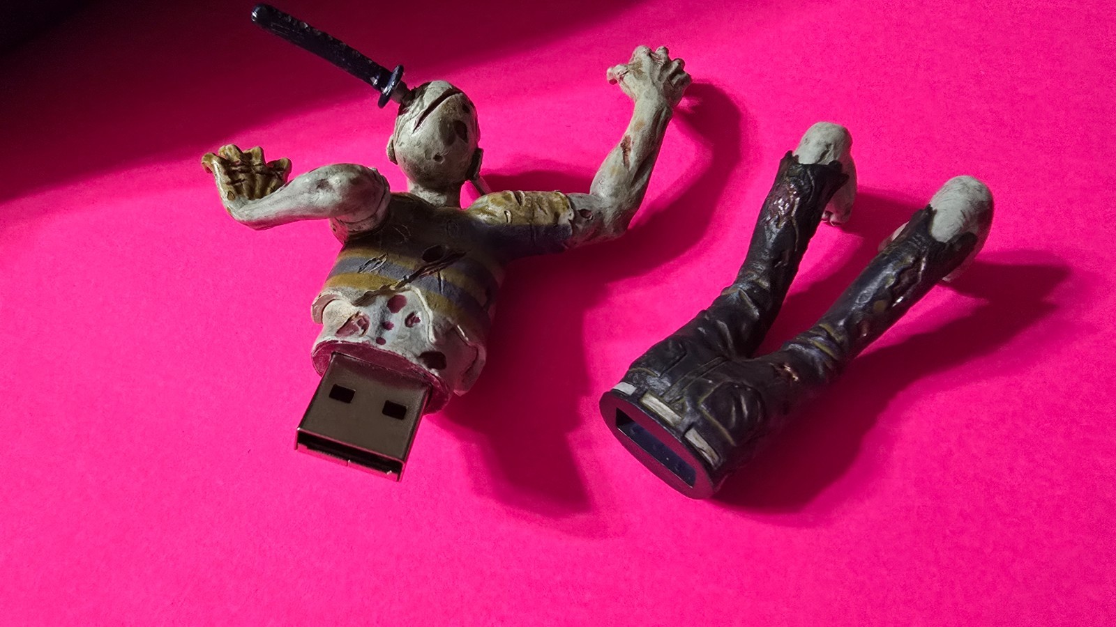 Yaiba Ninja Gaiden Z Zombie Digital USB Press Media Kit T-Shirt Flash Drive Swag