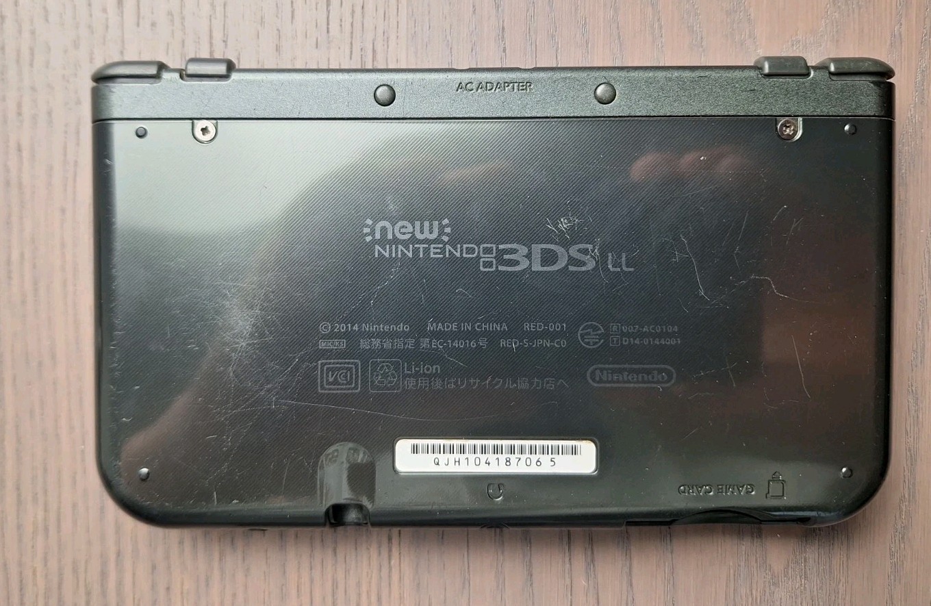 New Nintendo 3DS XL Metallic Black | Charger 32GB SD Card | REGION FREE