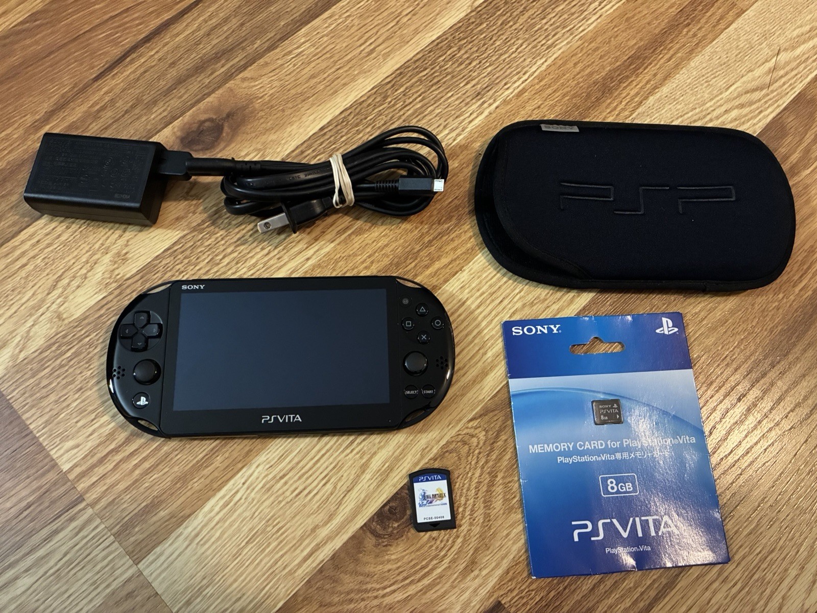 Sony PlayStation PS Vita PCH-2001 Handheld Console w Charger, 8gb, Final Fantasy