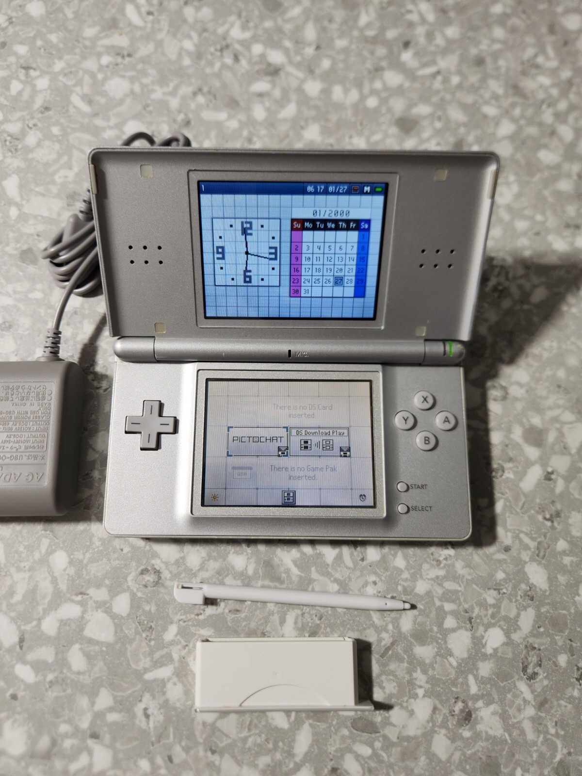 Nintendo DS Lite System Portable Gaming Console – Silver/white
