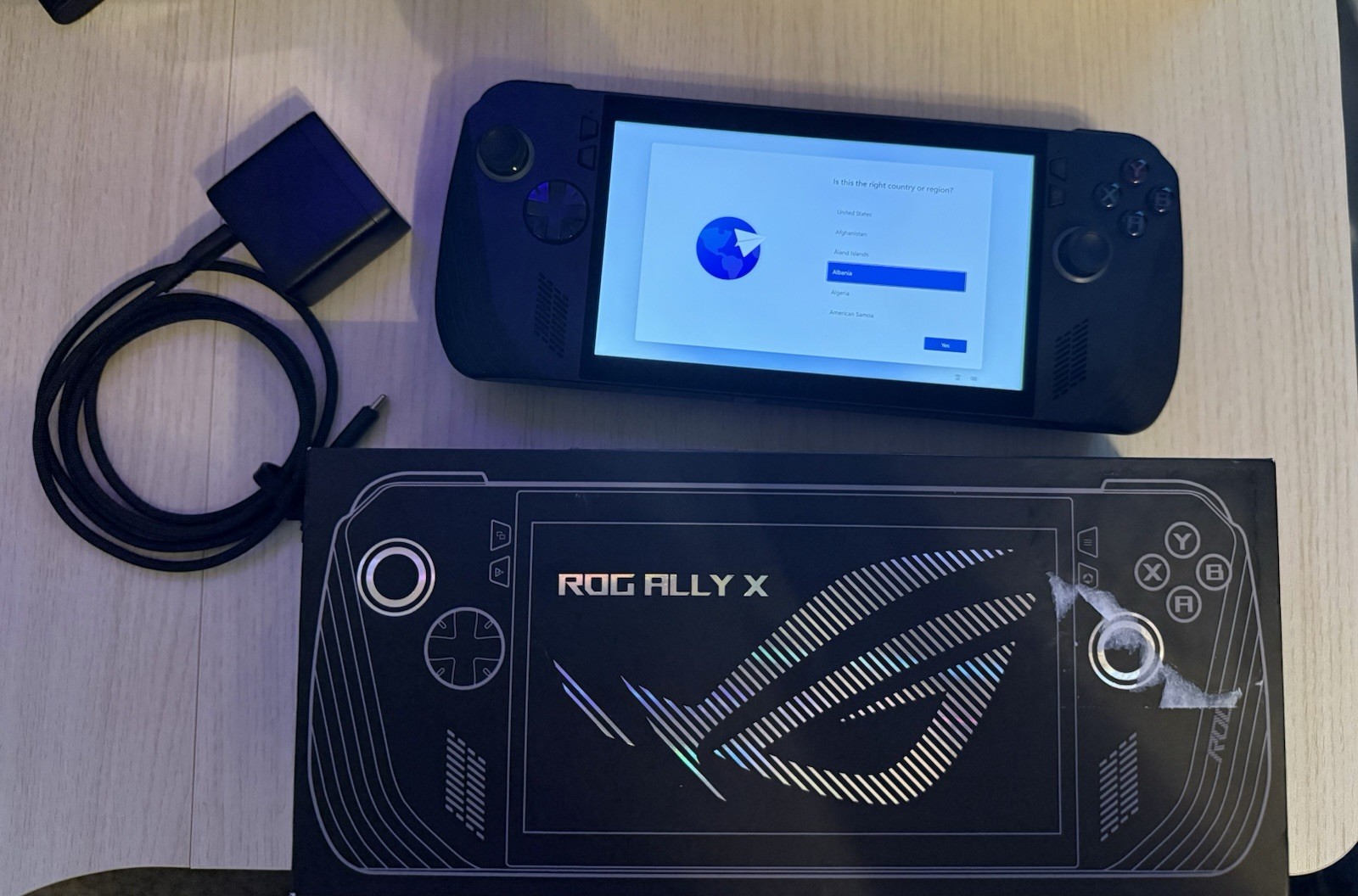 ASUS ROG Ally X (RC72LA) 7” 120 HZ FHD IPS AMD Ryzen Z1 Extreme 24GB RAM 1TB SSD