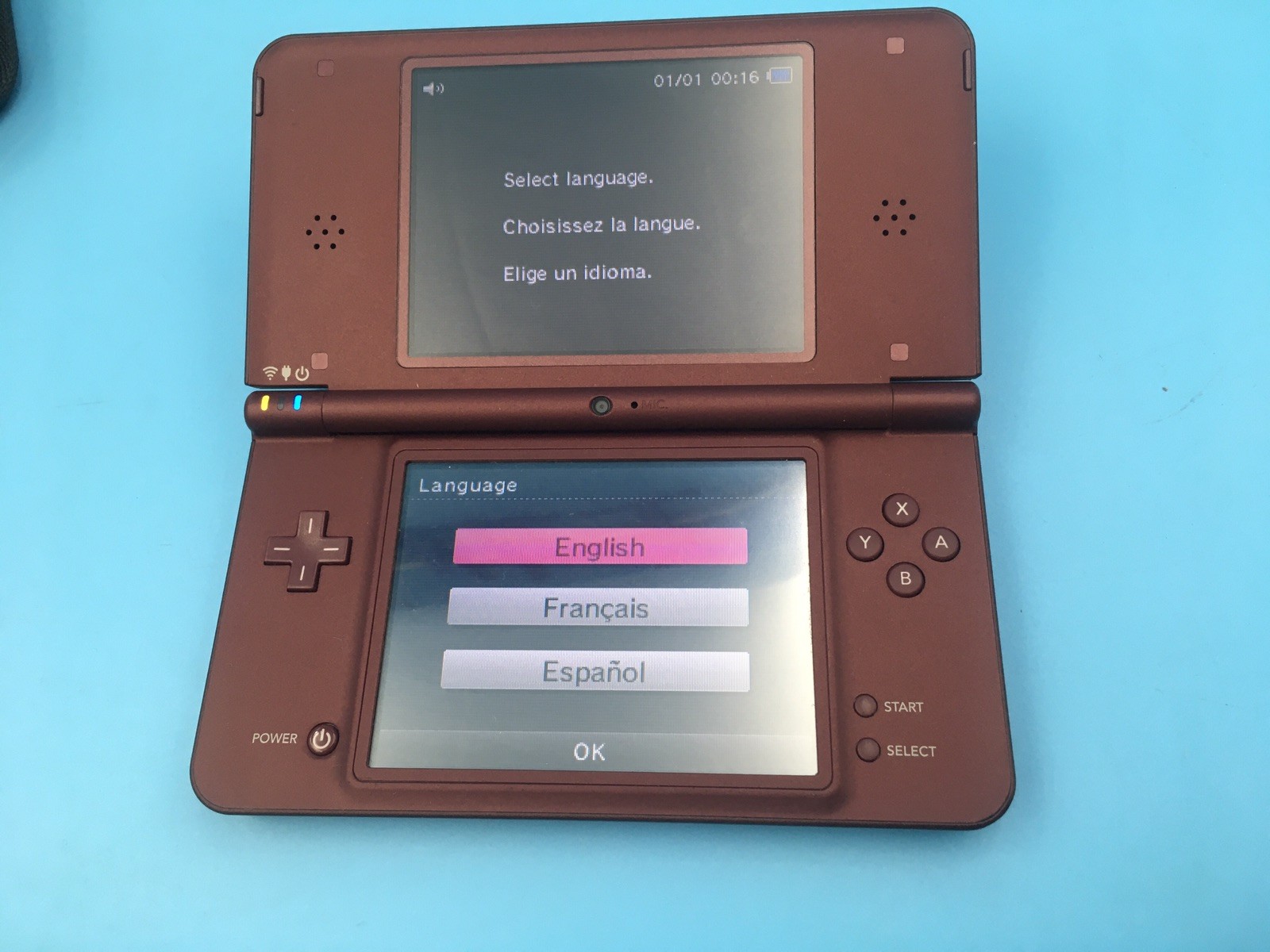 Nintendo DSi XL Red Burgundy UTL-001 w/ Stylus, Charger, 1gb SD Card, & Case