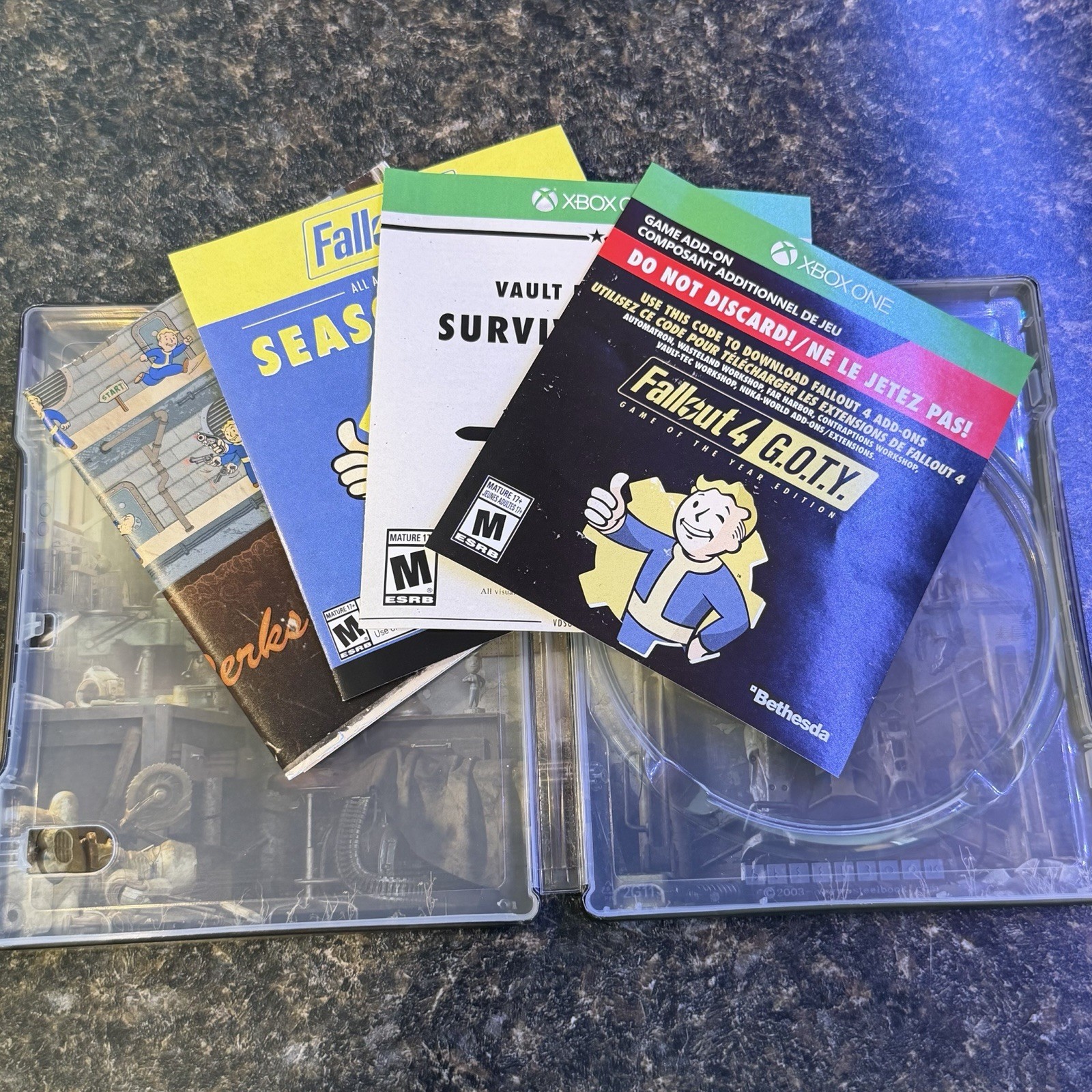 Fallout 4 (Microsoft Xbox One) Collector’s Steelbook Edition No Disc Broken Tab