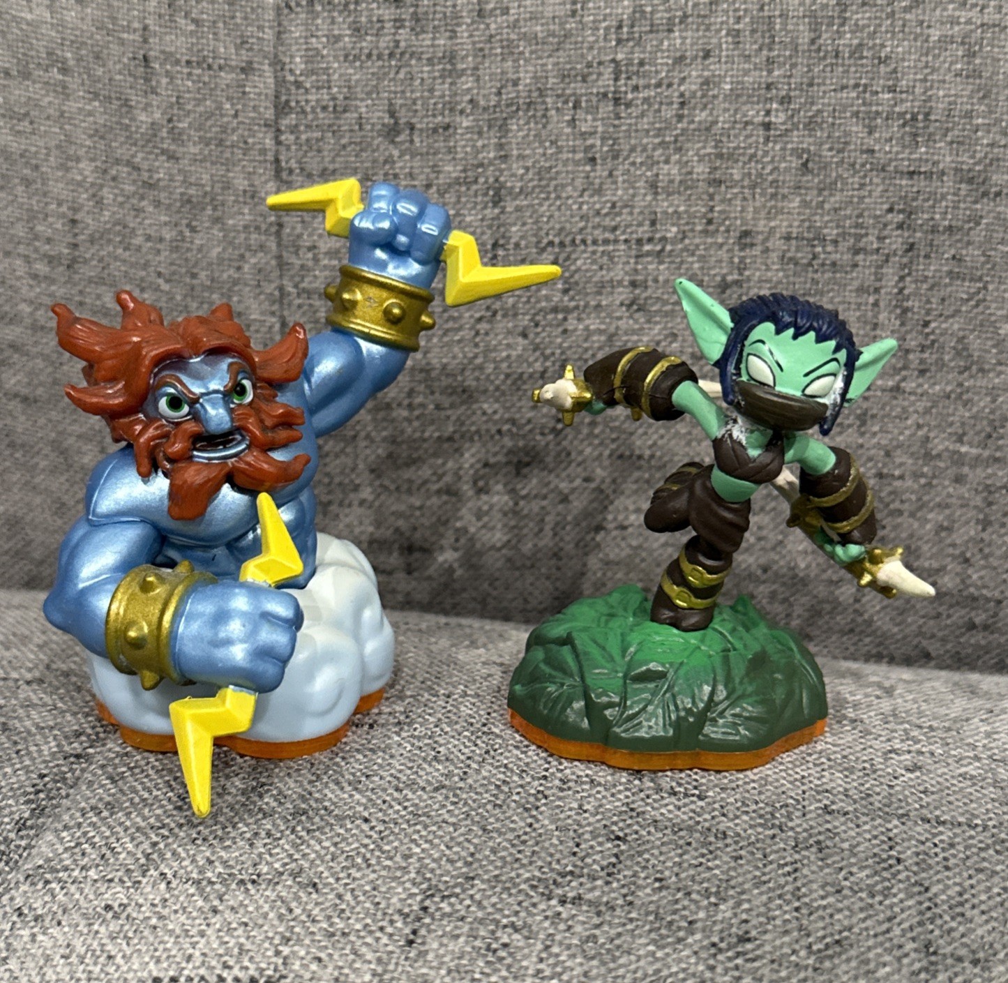 Activision Skylanders – Lot of 2 Figures Stealth Elf & Lightning Rod