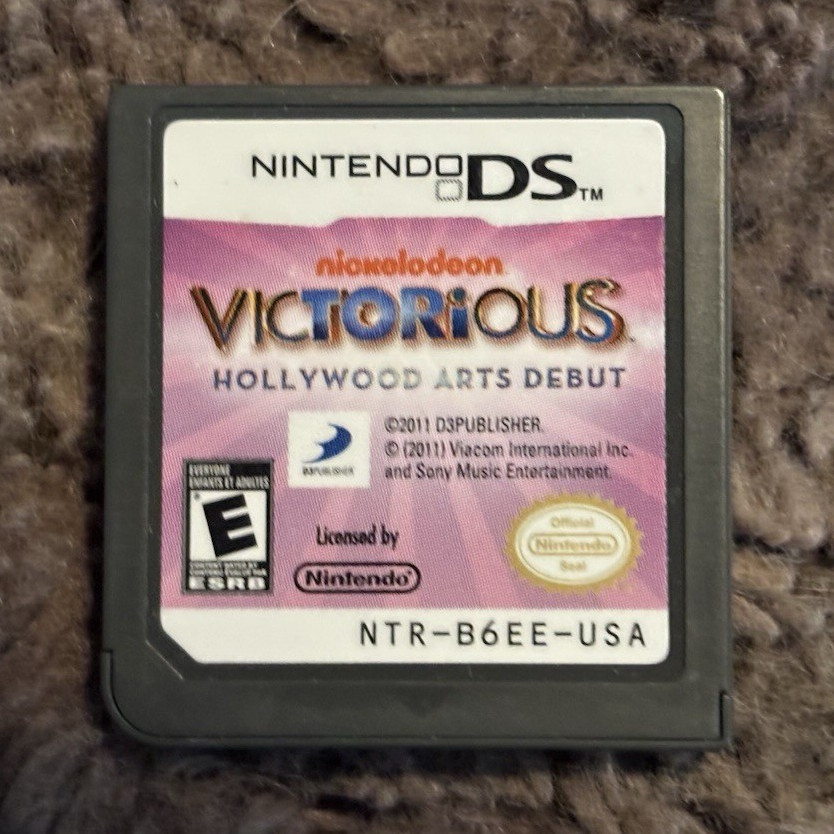 D3Publisher Victorious: Hollywood Arts Debut Nintendo DS NTSC-U/C 2011 E Cart