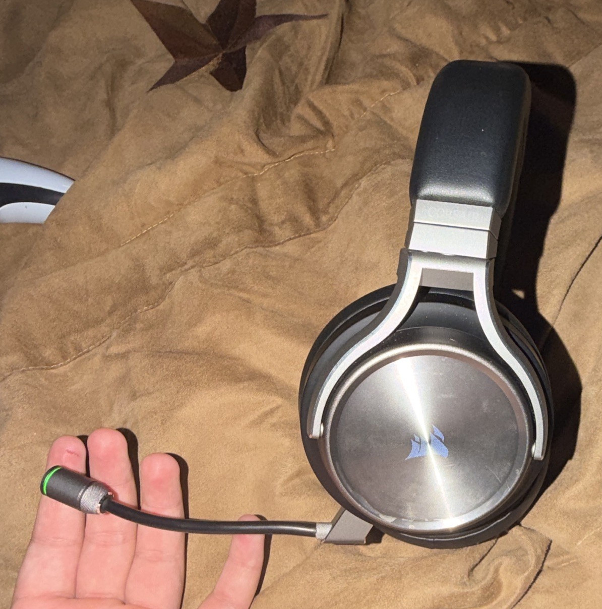 Corsair VOID Wireless RF Over-Ear Headset Detachable Boom Mic USB Dongle