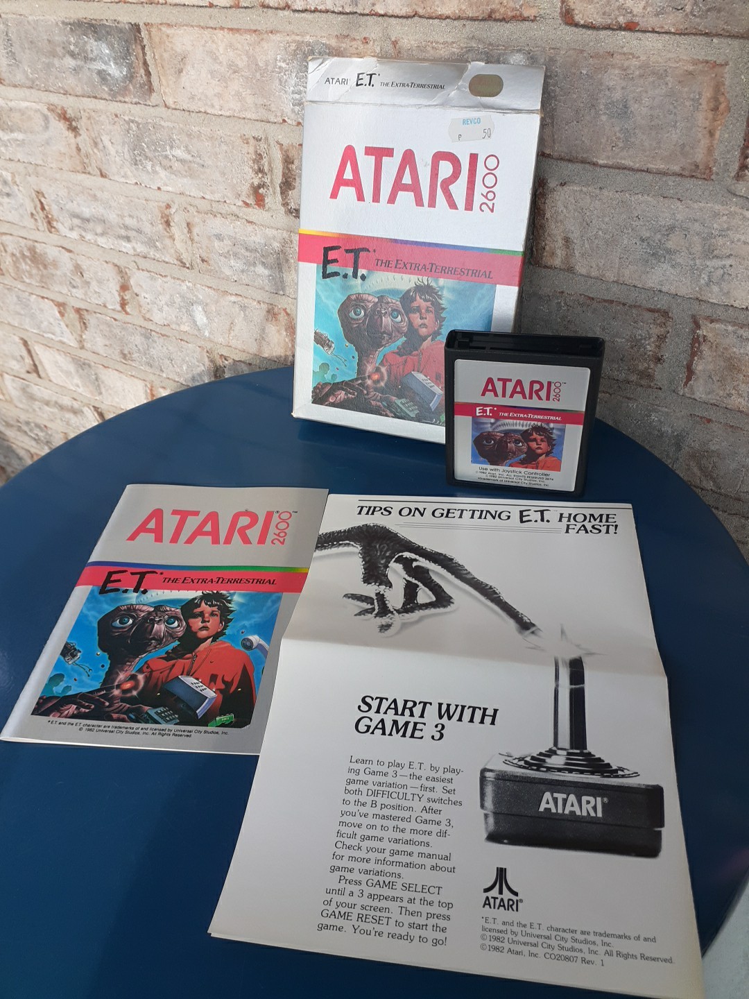 E.T. The Extra-Terrestrial Atari 2600 1982 Vintage in Box W/Manual & Tips
