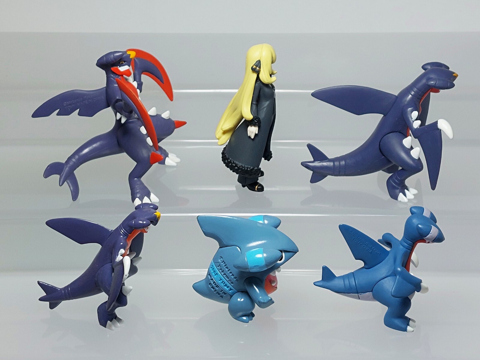 Mega Garchomp Gabite Gible Cynthia Pokemon Moncolle Figure Takara Tomy 1.6-2.4in