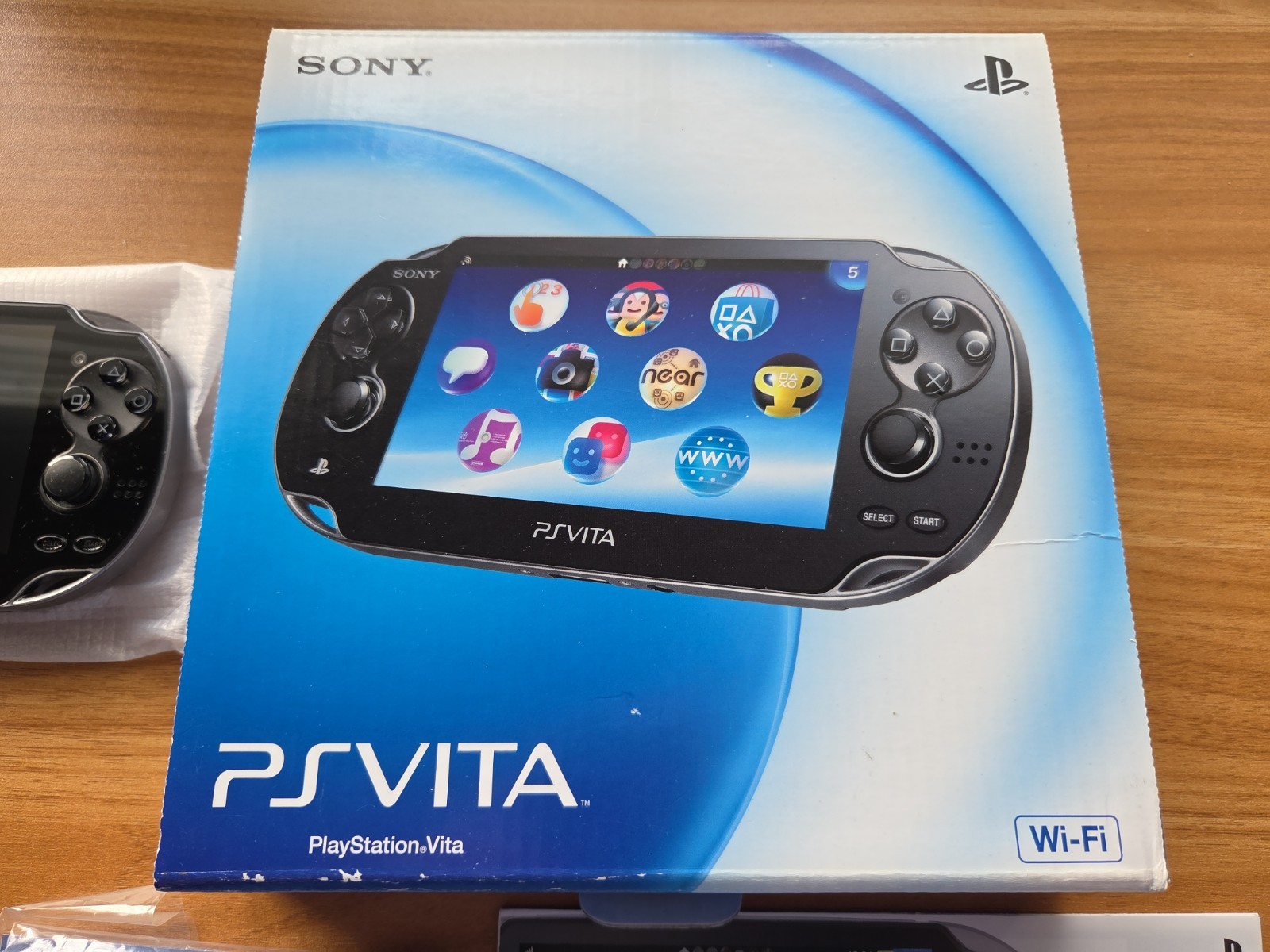 Sony Ps Vita PCH-1000 black Crystal Model Console & Charger CIB TESTED
