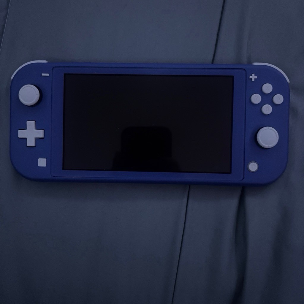Nintendo Switch Lite Blue Handheld Console 32GB Wi-Fi USB-C Headphone Jack