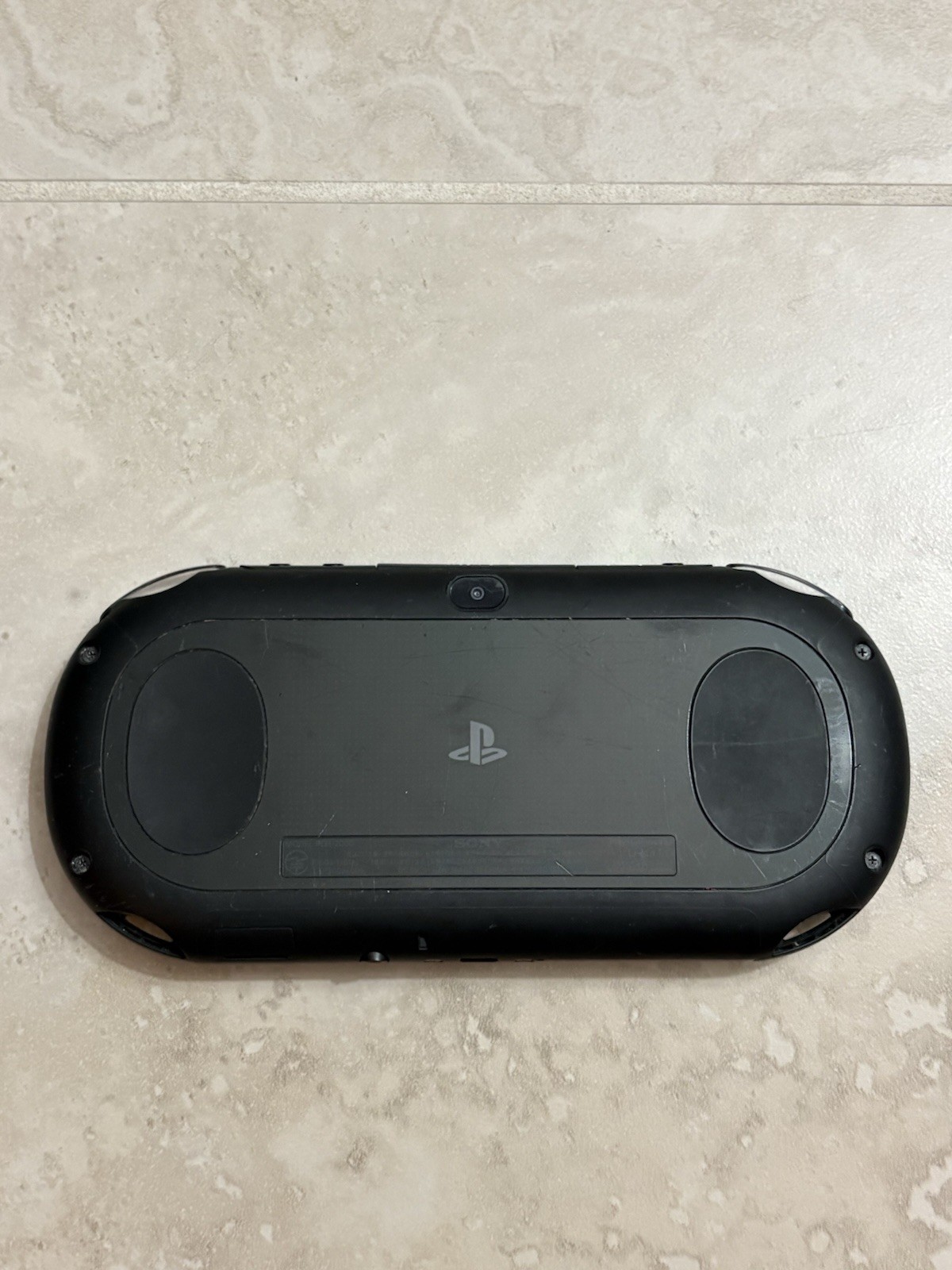 Sony PS Vita 2000 Slim PCH-2000 – Black Read Description