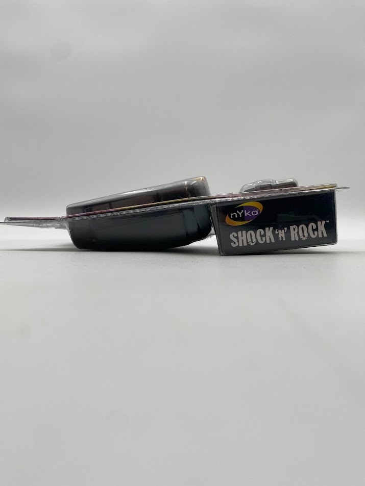 Nyko Shock ‘N’ Rock 4 in 1 Comfort Grip Includes 10 Hours Rechargeable Battery