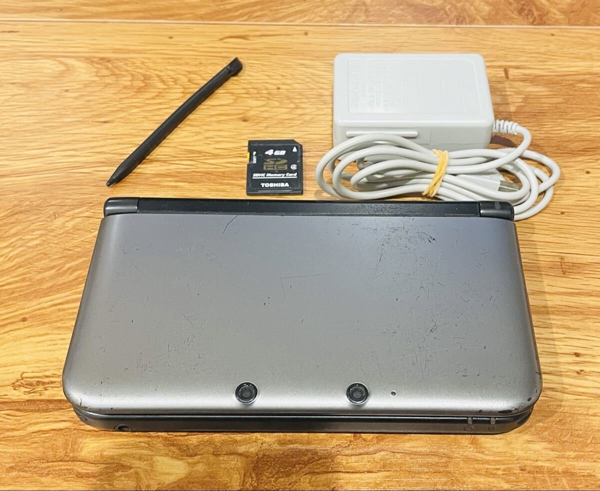 Nintendo 3DSLL Silver Black Main Body Operation Product With Accessories