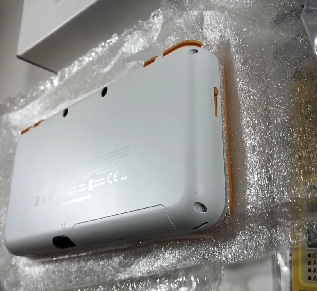 “New” Nintendo 2DS XL Orange/White Handheld System Console – Ships Today!
