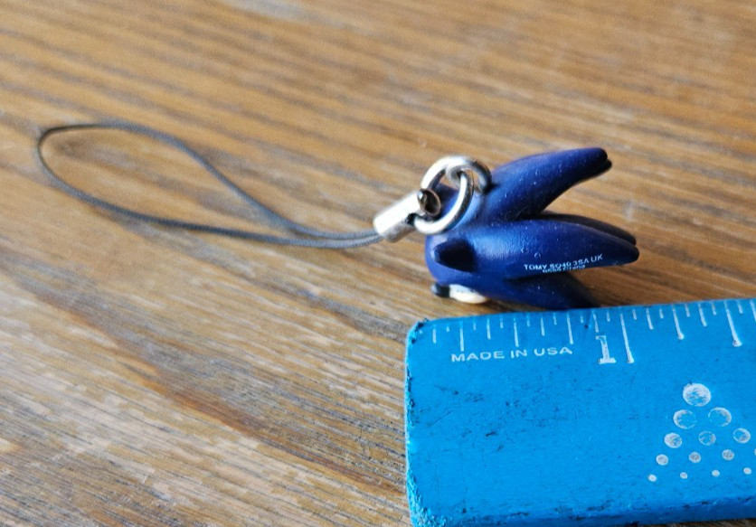 SONIC THE HEDGEHOG, MINI HEAD. PHONE / ORNAMENT/ HANGING ACCESSORY. TOMY, SEGA