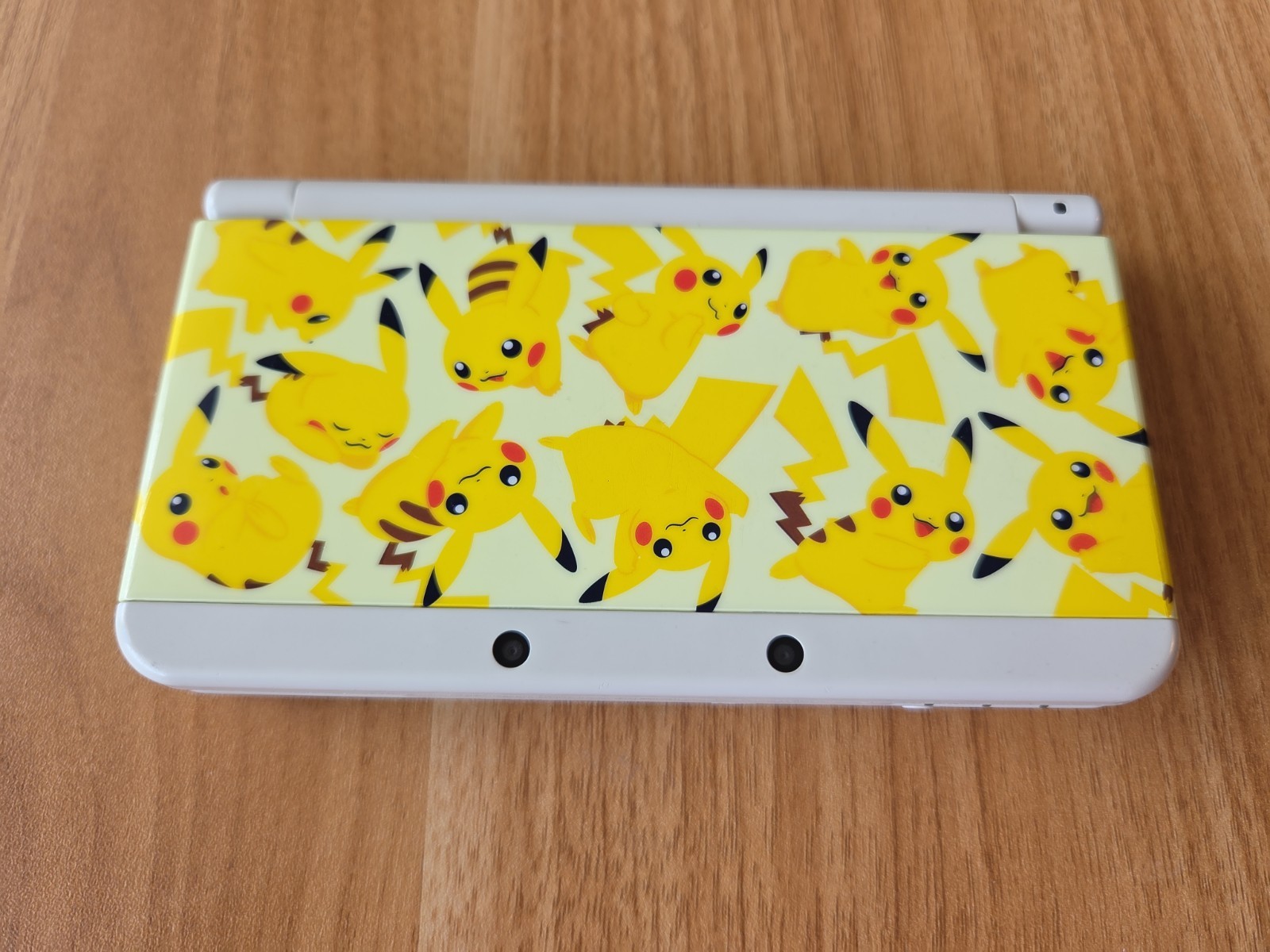 New Nintendo 3DS Handheld Console Rare KTR001 Pikachu cover Japan Region