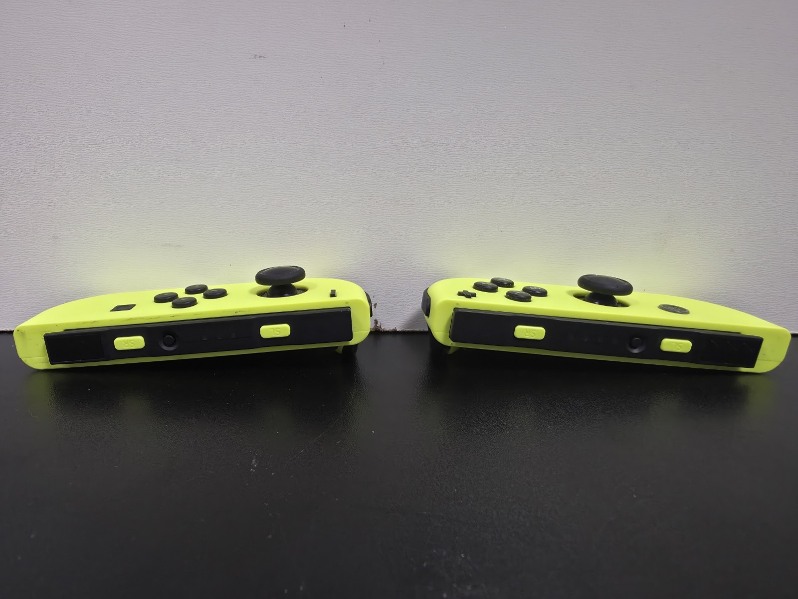 Nintendo Switch Console Tablet & Joycons Only Model: XAW USED/UNTESTED