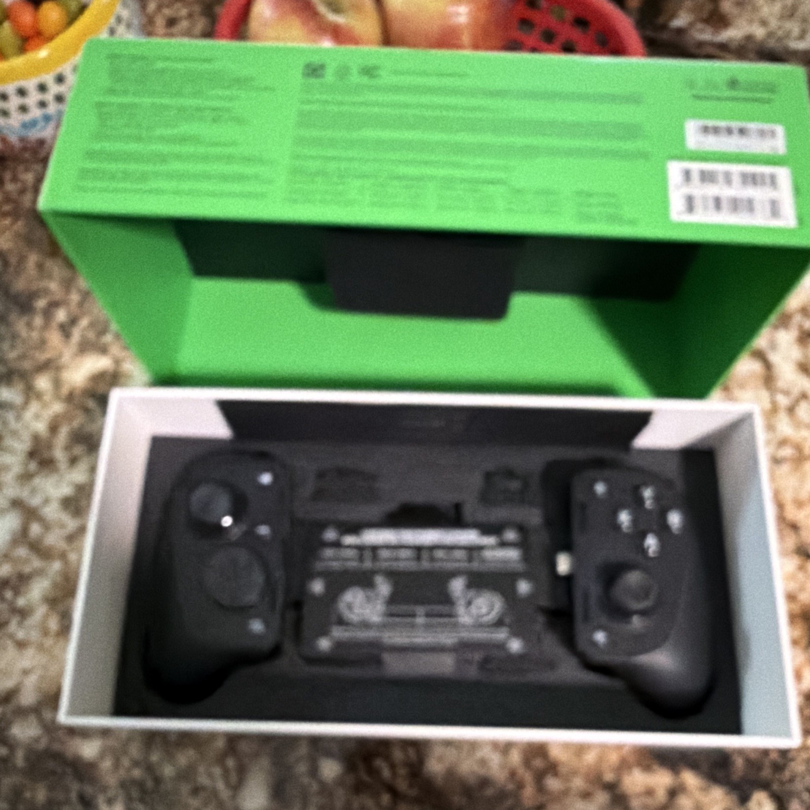 Razer Kishi Ergonomic Mobile Controller for iPhone iOS USB-C Black