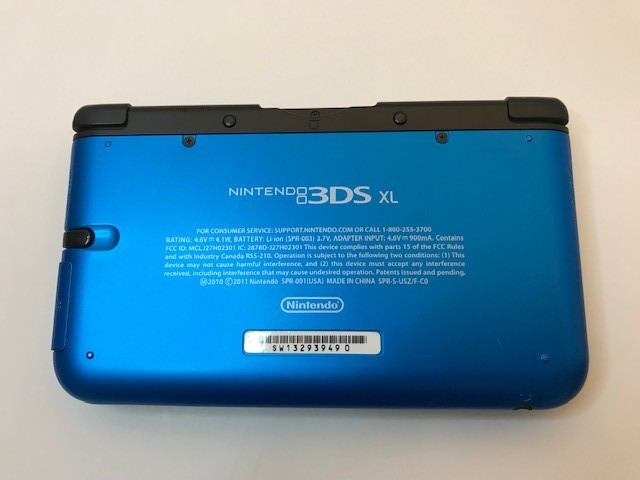 Nintendo 3DS XL Blue/Black Tested New Battery 32GB SD Card Charger Stylus