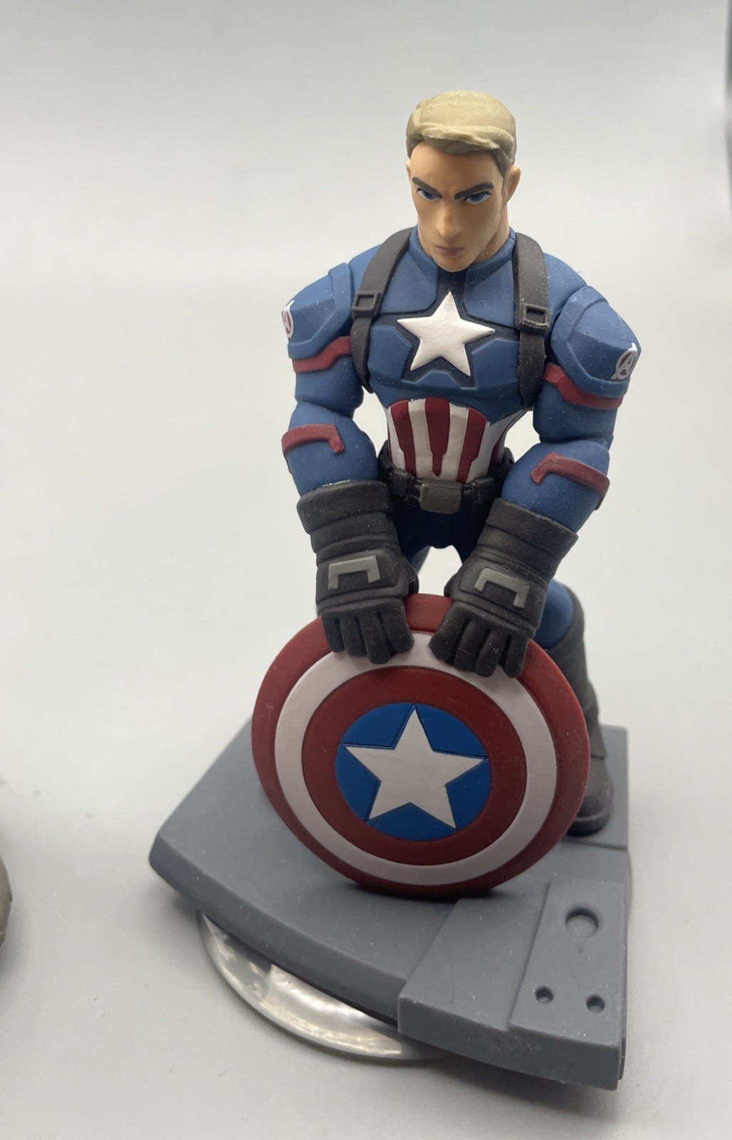 Disney Infinity 3.0 Captain America And, Ultron Marvel Figures