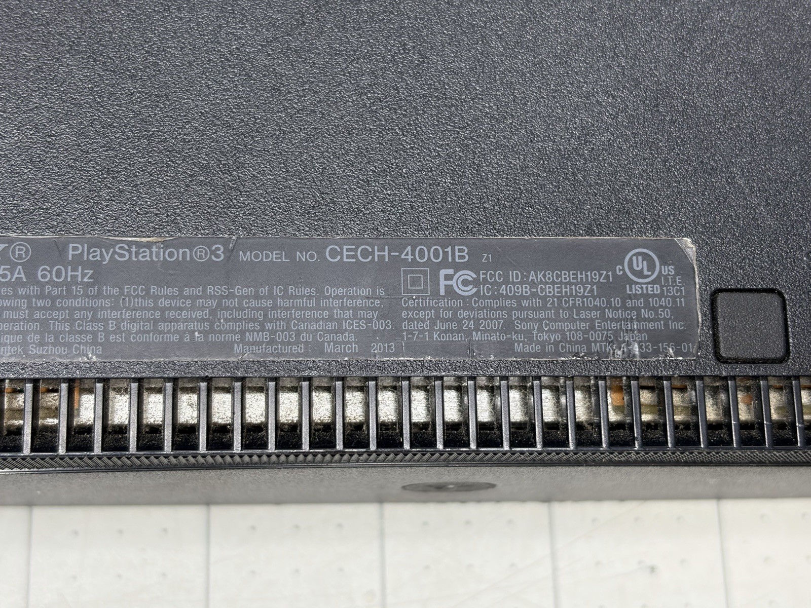 Sony PlayStation 3 PS3 Super Slim Console CECH-4001B For Parts Repair, read (M2)