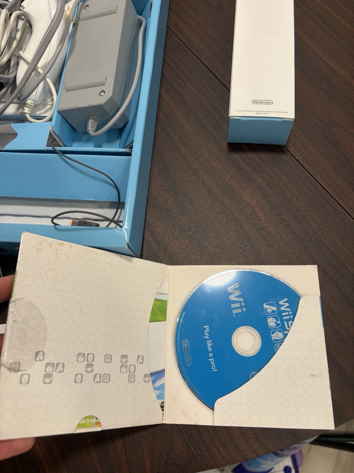 Nintendo Wii Console RVL-001 CIB Complete In Box W/ Wii Sports VERY CLEAN Tested