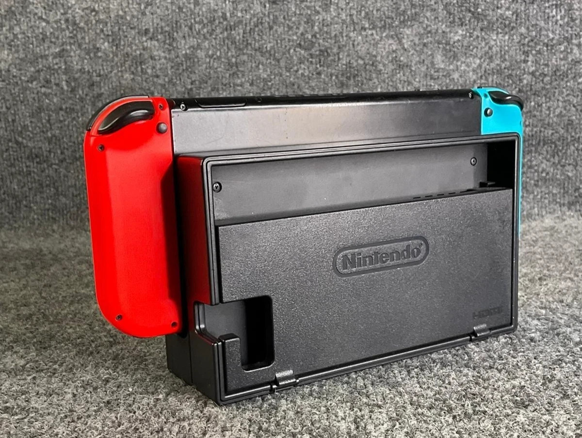 Nintendo Switch 32GB Console Neon Red Blue Joy-Cons Used Box