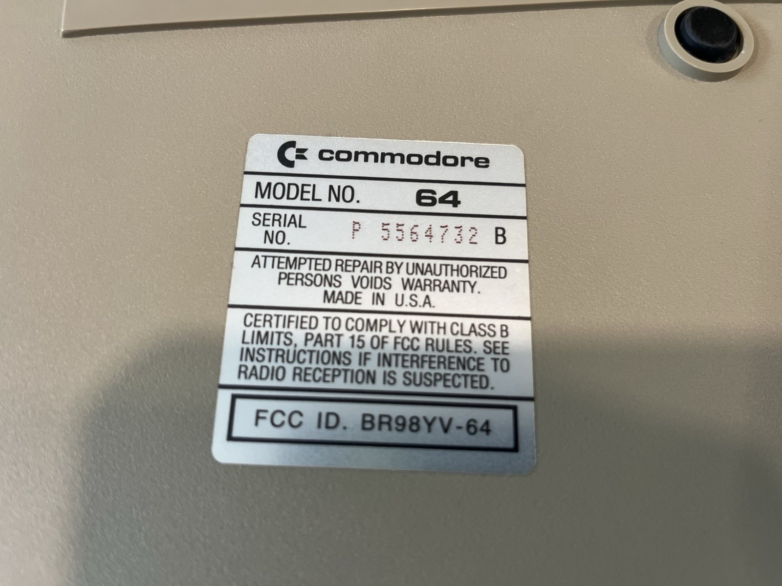 Commodore 64 Console + 1541 Disk Drive + Box/Accessories: Powers On – No Video