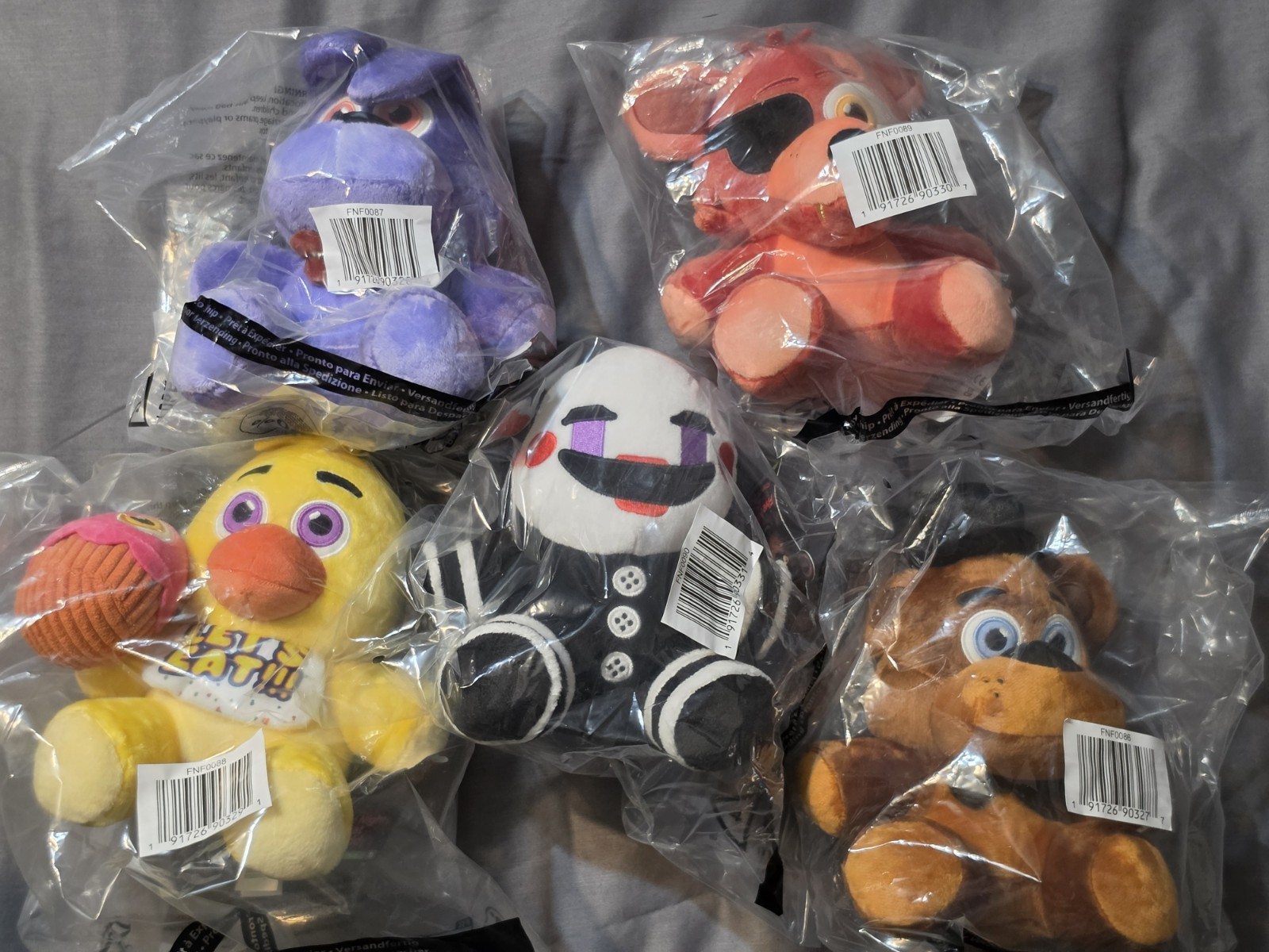 Five Nights at Freddy’s 8” Plush GLOW Eyes 2025 Jazwares FNAF COMPLETE SET of 5