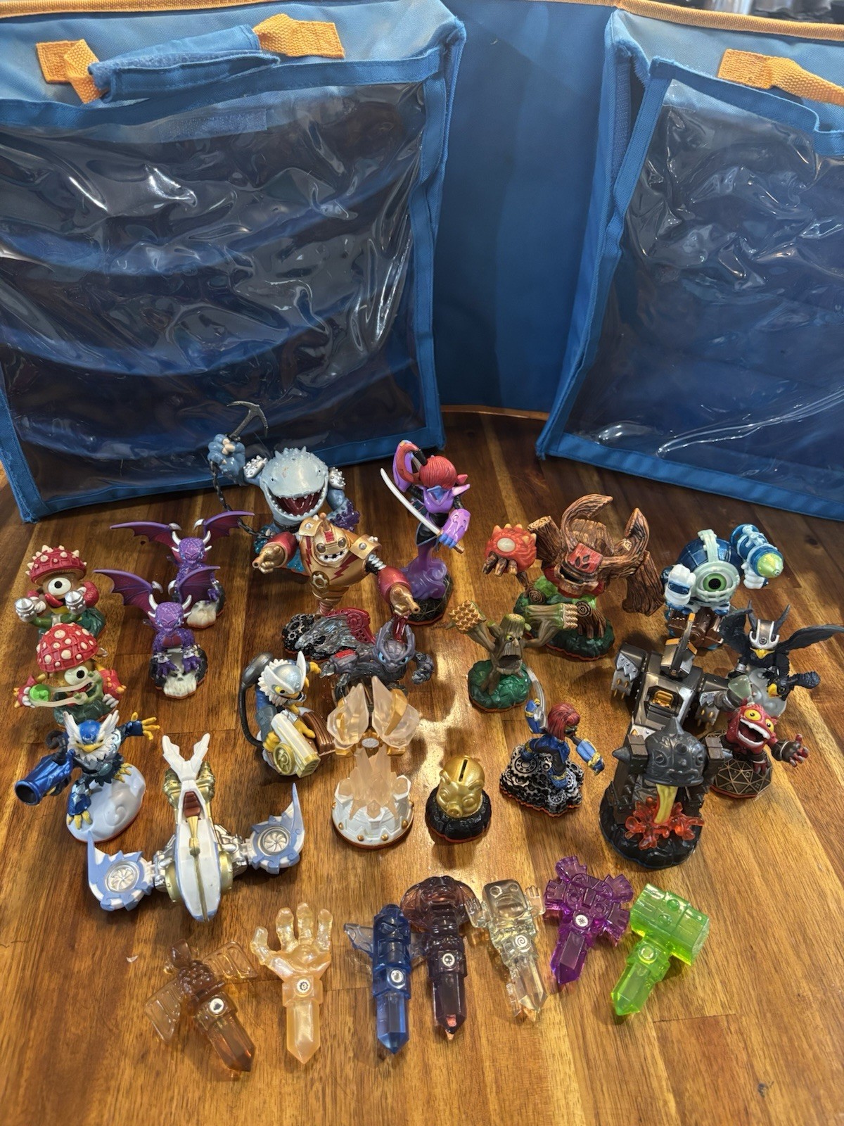 Huge Skylanders Lot – Figures, Traps, Portal, Case & Expansion