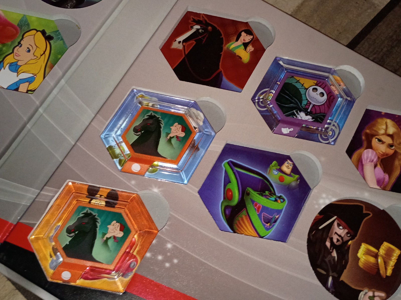 Disney Infinity Power Disc album with 4 disc Lot FREE SHIPPING!