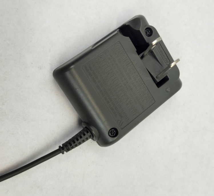 Nintendo DS Lite Wall Charger OEM Official AC Adapter USG-002 Power Cord