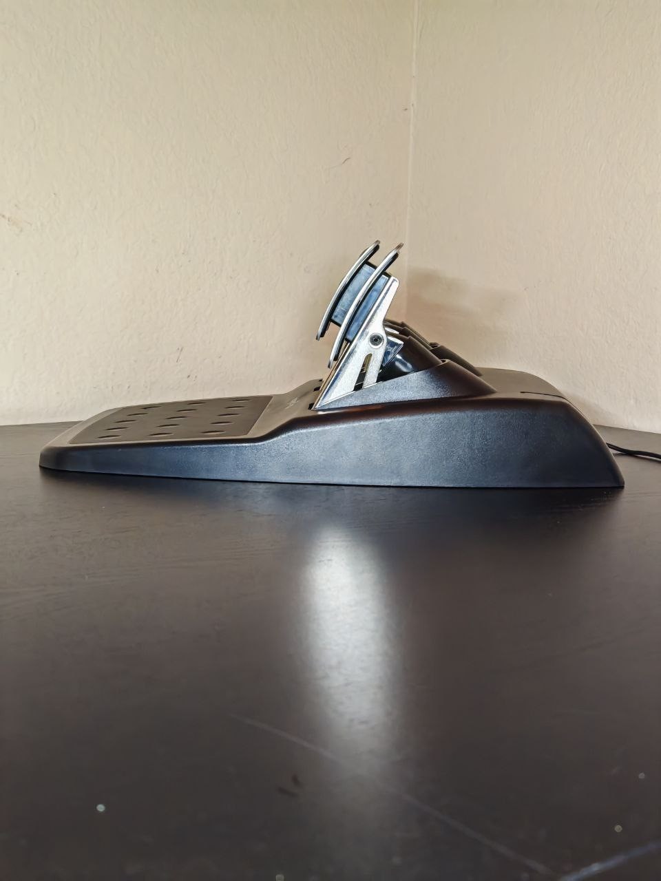 Logitech G29 Driving Force Wheel & Pedals – Tested Working – Minor Wear