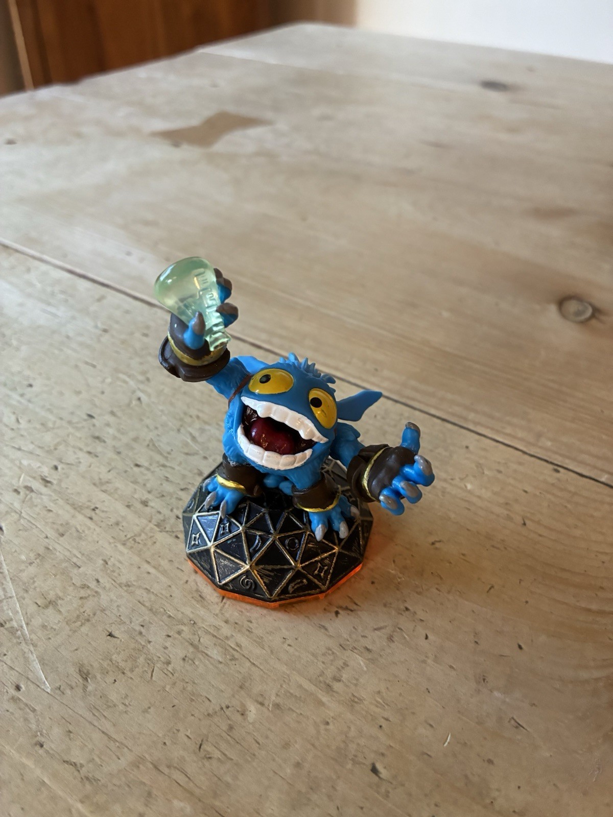 Skylanders Figure Lot – 10 Items: Tree Rex, Ninjini, Hot Dog, Traps & More!