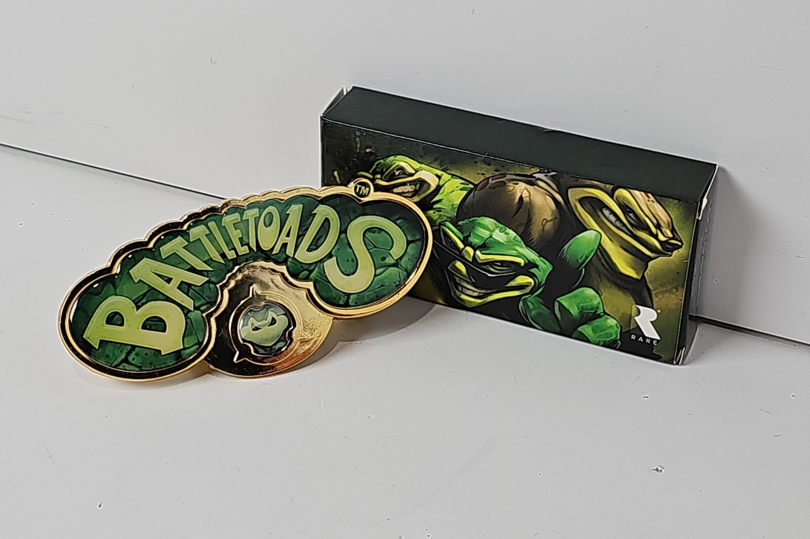 Lot Of 2 Battletoads Gold Belt Buckle – June 2017 Loot Crate Gaming Exclusive