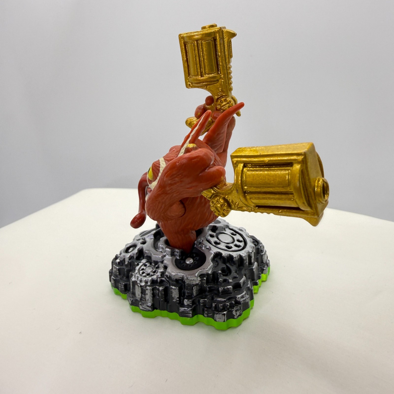 Skylanders Trigger Happy Spyros Adventure Figure Series 1 Green Base