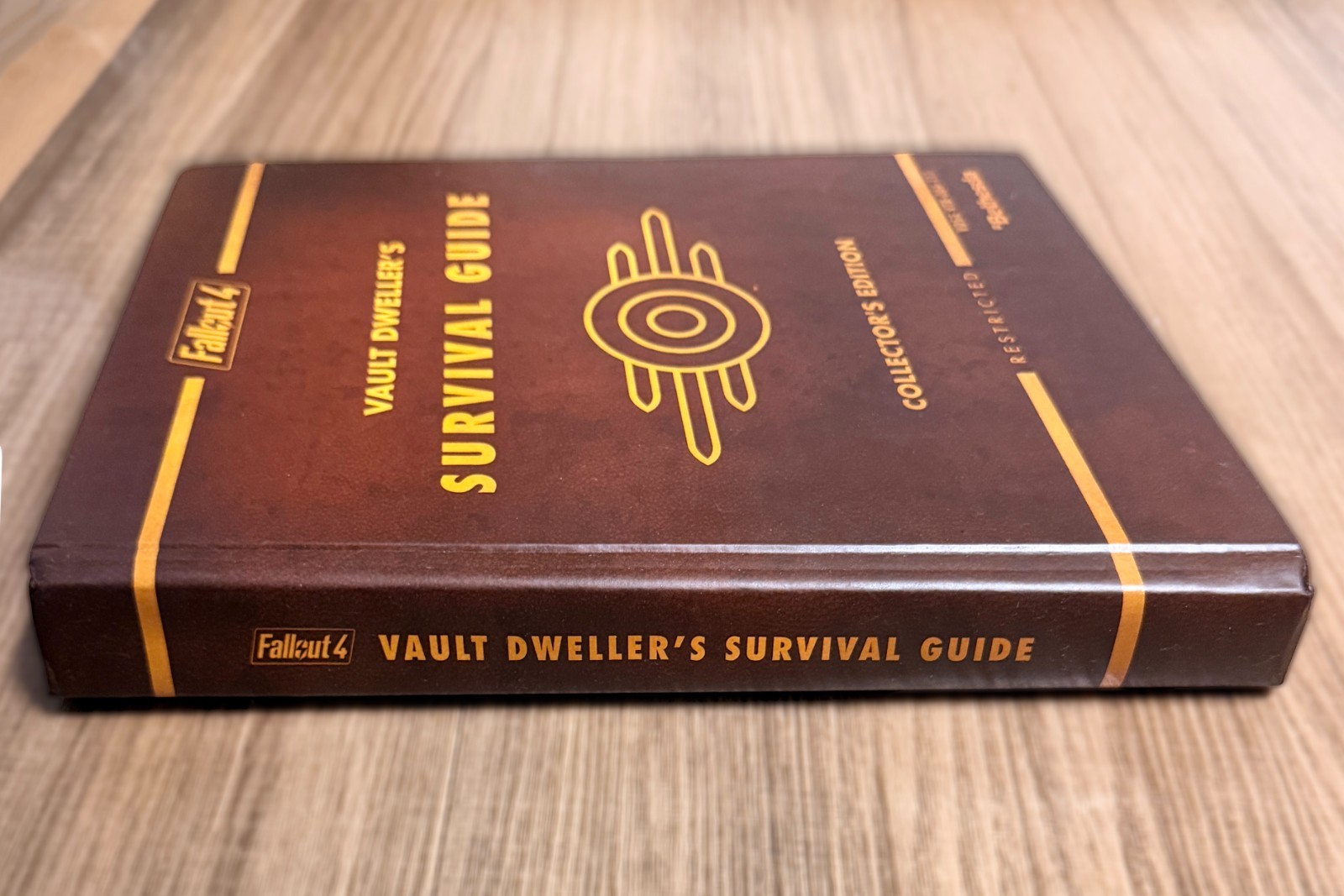 FALLOUT 4 Vault Dweller’s Survival Guide Hardcover Book (Complete with Extras)
